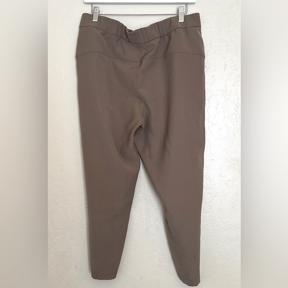 Lululemon pants, size 10 - Picture 2 of 4